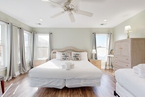 4 habitaciones, tabla de planchar con plancha, cuna de viaje y wifi 