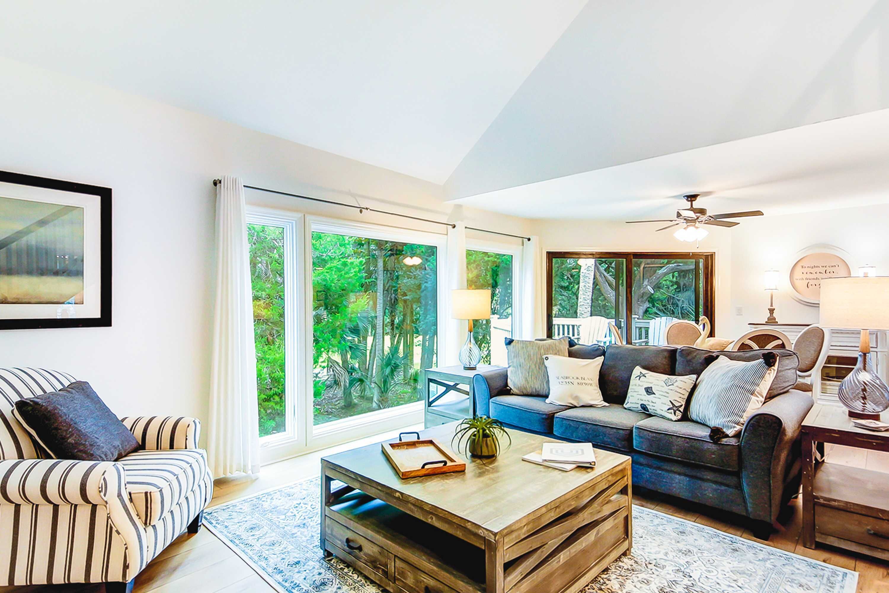 Televisión y oficina 