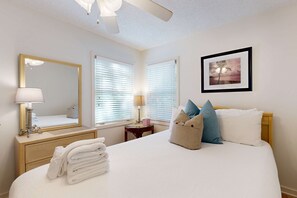 4 bedrooms, iron/ironing board, WiFi, bed sheets