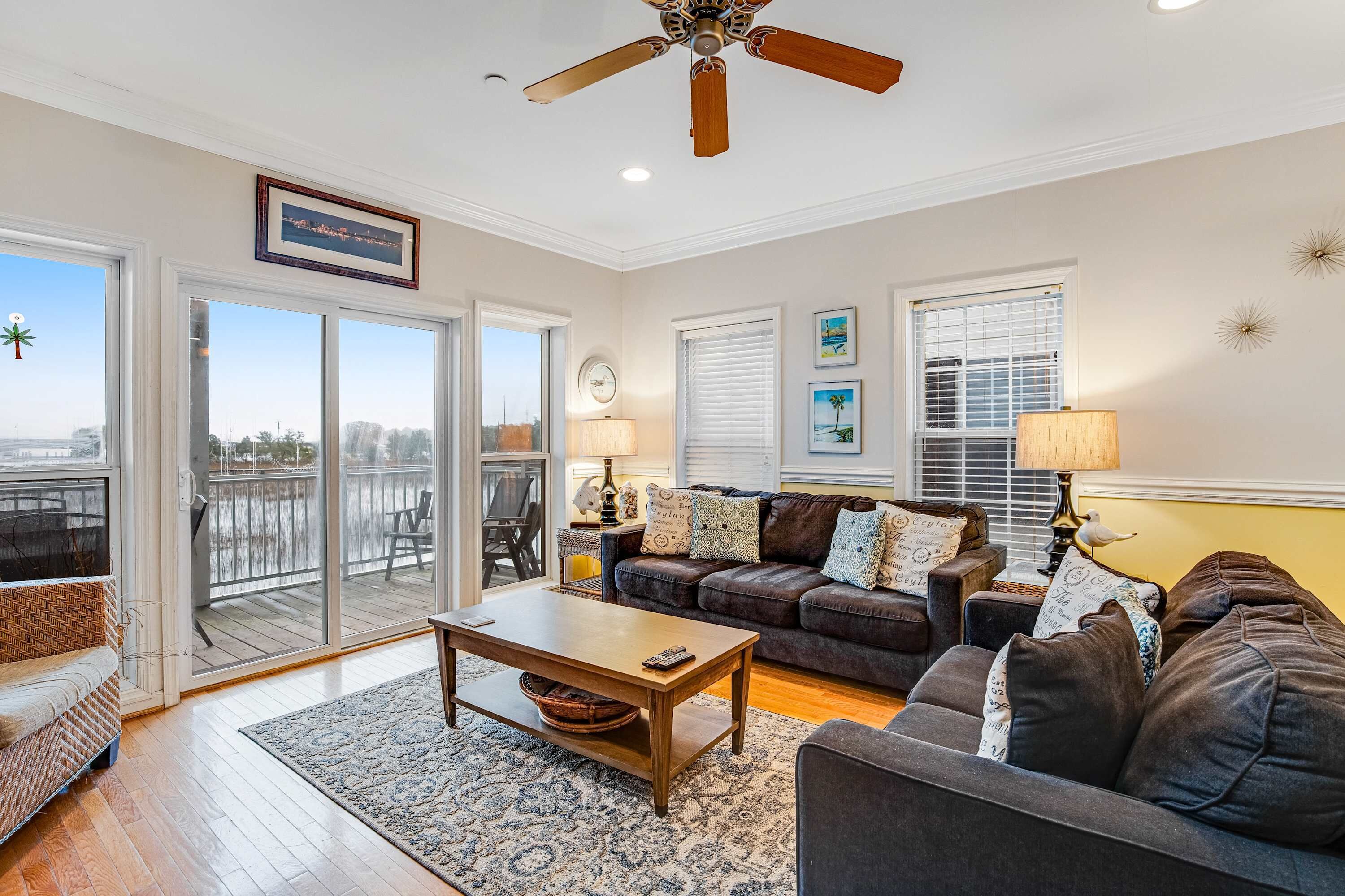 Télévision, espaces bureaux