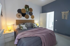 2 室のベッドルーム、アイロン / アイロン台、インターネット、ベッドシーツ