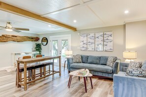 TV, offices - Colorful home steps to beach with patio, grill, WiFi, central AC, & W/D (Folly Beach)