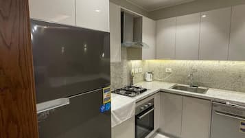 Comfort Apartment, Courtyard View | Private kitchen