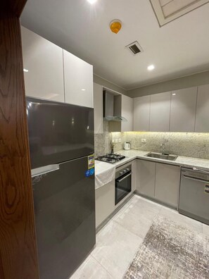 Comfort-Apartment, Blick auf den Innenhof | Eigene Küche