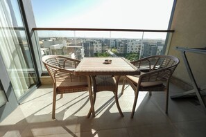 Comfort-Apartment, Blick auf den Innenhof | Blick vom Balkon