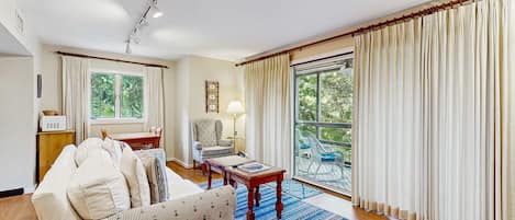 Televisión, reproductor de DVD, estéreo y oficina