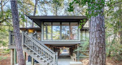 Cottage w/ On-Site Golf, Shared Pool, & Beautiful Inlet Views - Near the Beach