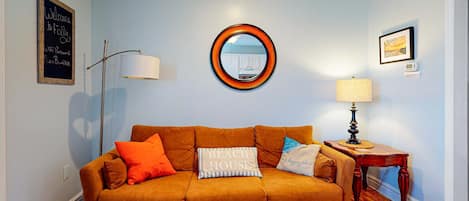 TV, DVD-spiller og kontorer