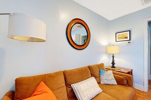 TV, DVD player, offices