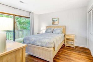 3 habitaciones, tabla de planchar con plancha, wifi y ropa de cama