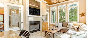 Upscale house with private pool, lagoon views - near beach & tennis