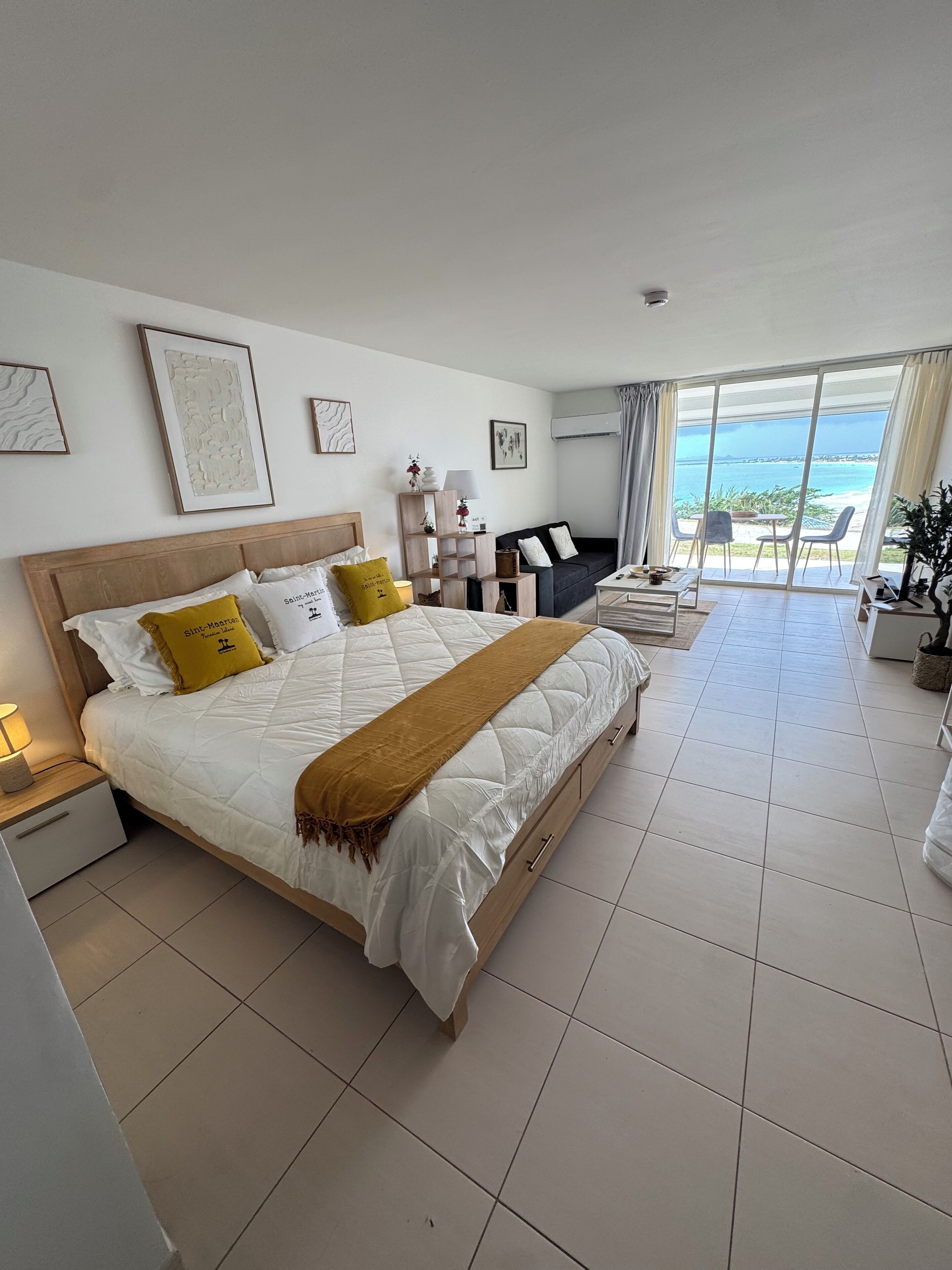 1 bedroom, in-room safe, iron/ironing board, free WiFi