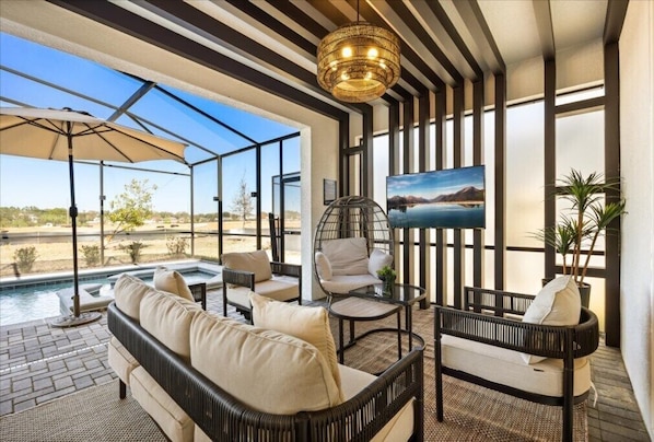 Unclassified image, 1 of 100, button