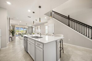 Interior - 7 BD/ 5.5 BA/ Windsor Cay (15843 CC) (Clermont)