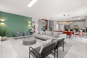 TV - 7 BD/ 6 BA/ Storey Lake (4512 TB) (Kissimmee)