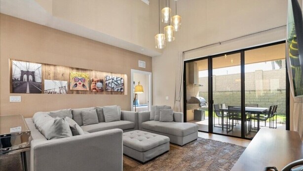 Unclassified image, 1 of 35, button - 4 Bedrooms/ 4.5 Baths/ Magic Village Views (7555BD) (Kissimmee)