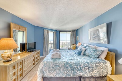 Ocean-view villa at beachfront complex with pool - walk to golf, dining, & more