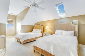 4 chambres, fer et planche à repasser, Wi-Fi, draps fournis