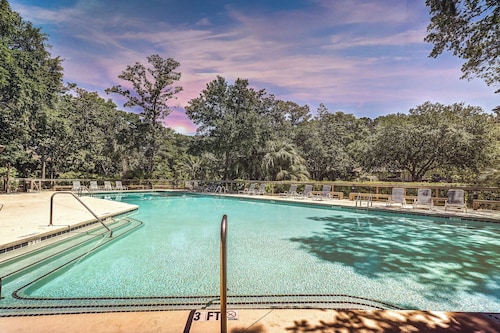 Exquisitely Furnished Home Surrounded by Golf Courses, Tennis Courts, & Beaches