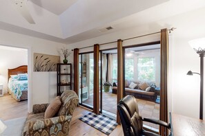 3 habitaciones, escritorio, tabla de planchar con plancha y wifi 