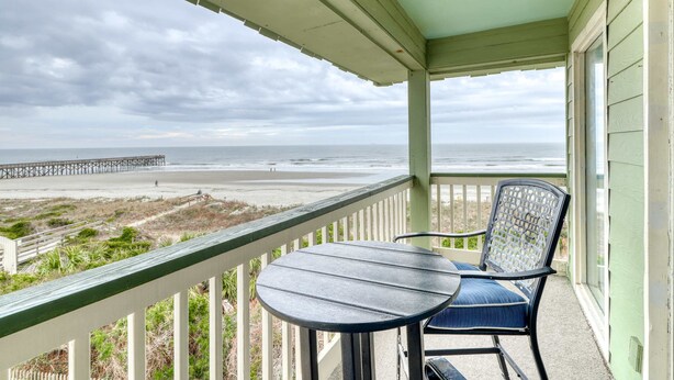 Property grounds - Oceanfront corner condo w/ spectacular view & shared pool/fishing pier (Isle of Palms)