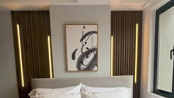 Coffres-forts dans les chambres, bureau, rideaux occultants