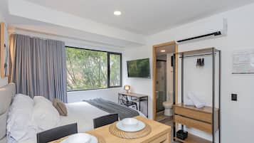 Apartemen Klasik | Brankas, meja kerja, tirai kedap cahaya, dan Wi-Fi gratis