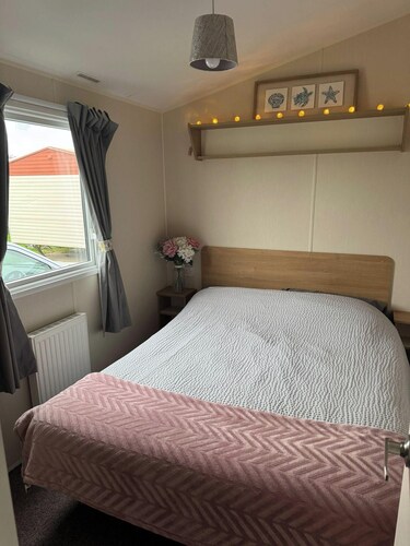 Seaside Charm Cabin Retreat in Rhyl