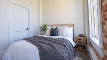 Signature Studio, 1 Queen Bed with Sofa bed, Kitchen, City View