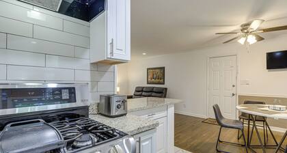 Walk to Lakewood Amphitheatre: Atlanta Apartment!