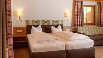 Family Room, Balcony, Mountain View | In-room safe, blackout drapes, free WiFi
