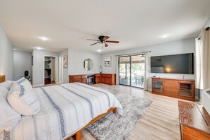 2 bedrooms, internet, bed sheets