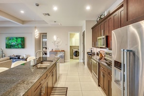 Refrigerador, microondas, parrilla de estufa y lavavajillas