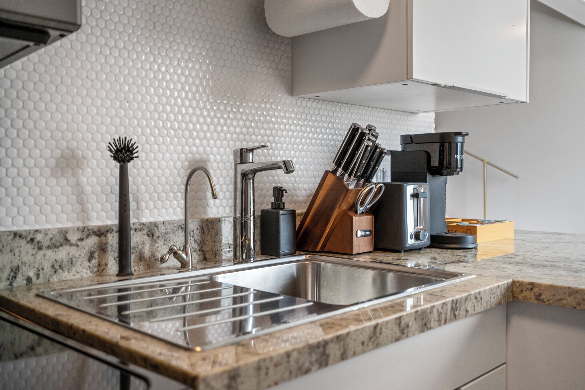 Mikrovågsugn, ugn, spishäll och diskmaskin