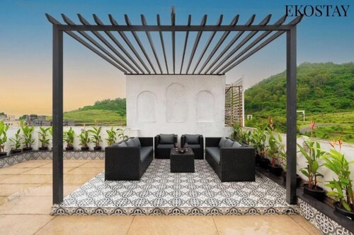 Spacious 6-bedroom villa in fabulous Lonavala with AC