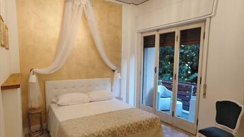 Superior-Doppelzimmer, Gartenblick | Bügeleisen/Bügelbrett, kostenloses WLAN