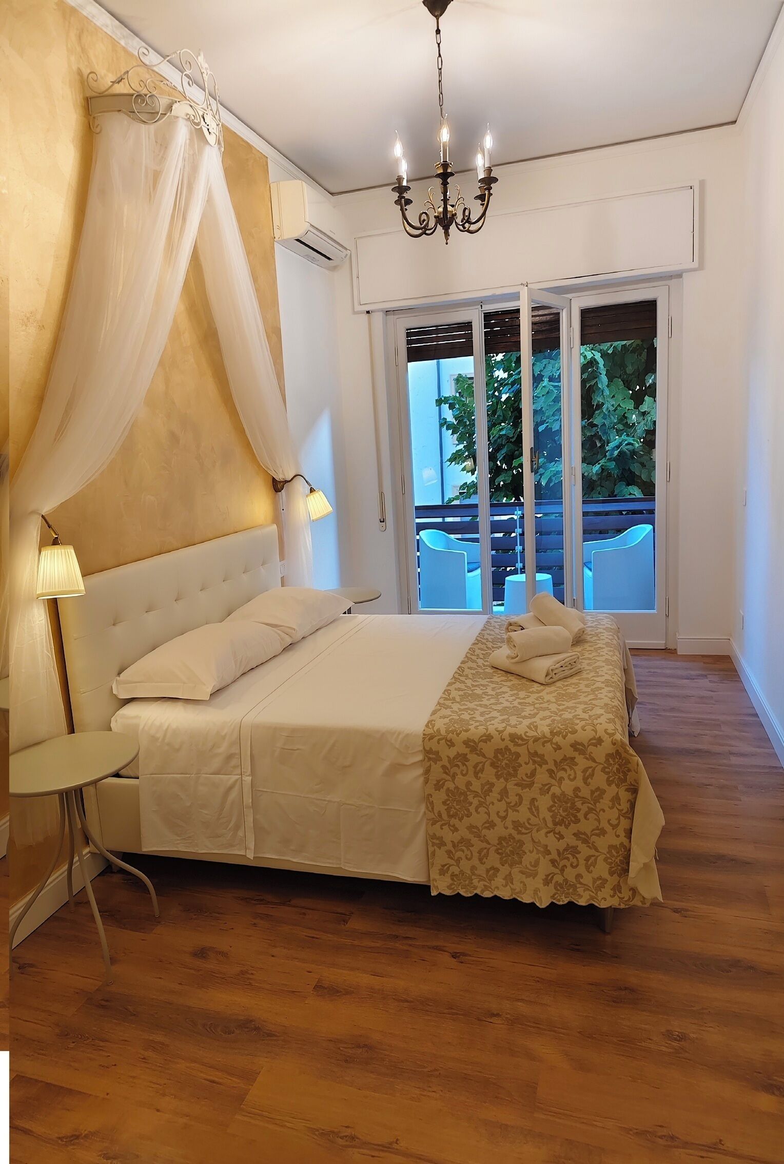 Deluxe Double Room, Garden View | Iron/ironing board, free WiFi, bed sheets