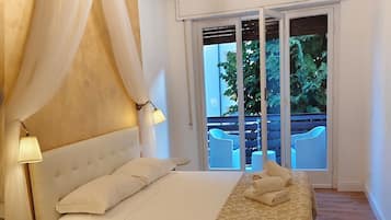 Doppia Deluxe, vista giardino | Ferro/asse da stiro, culla da viaggio, Wi-Fi gratuito, lenzuola