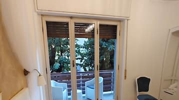 Superior Double Room, Garden View | Iron/ironing board, free WiFi