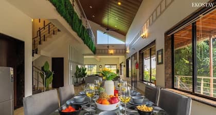 Ekostay Kingfisher Villa Indoor Pool Cloud 9