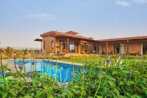 حمام سباح ة