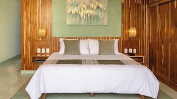 Suite senior, 1 cama King size y sofá cama, Terraza | Minibar, caja de seguridad en la habitación y escritorio