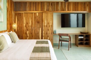 Senior Suite, 1 King Bed with Sofa bed, Terrace | Minibar, in-room safe, desk, laptop workspace