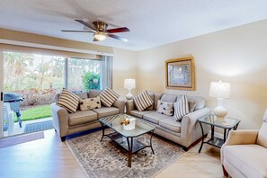 TV, DVD-spiller og kontorer