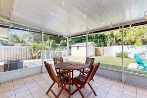 Outdoor dining