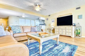 TV, fireplace