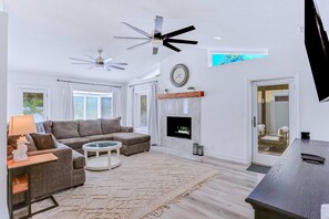 TV, fireplace, offices