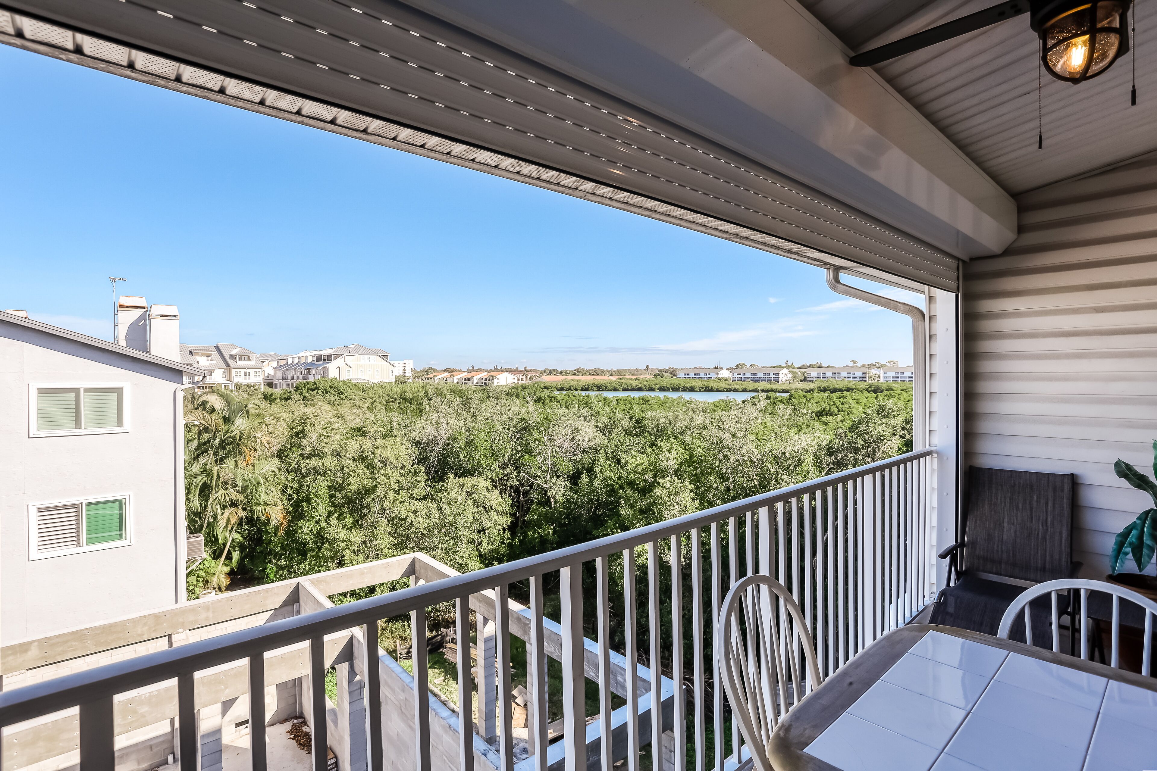 تناول ا لطعام بالخارج