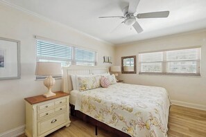 4 bedrooms, WiFi, bed sheets