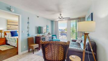 2 عدّة غرف نوم وواي فاي وملاءات أسرّة